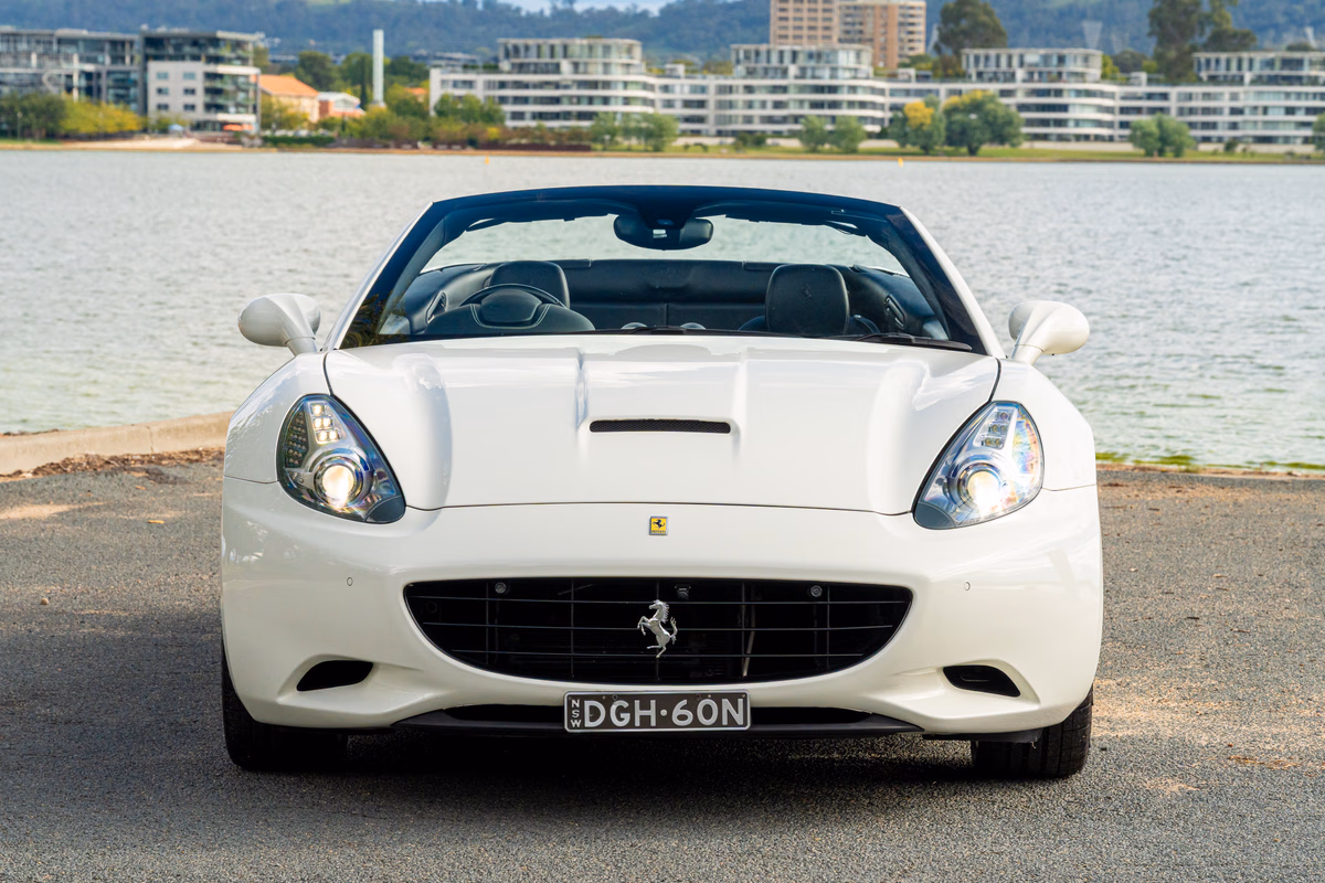 2012 Ferrari California — photo 3