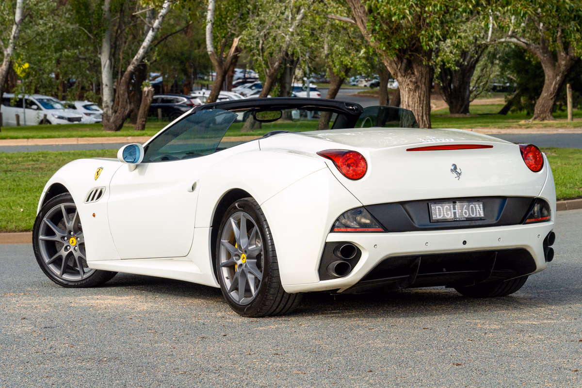 2012 Ferrari California — photo 6