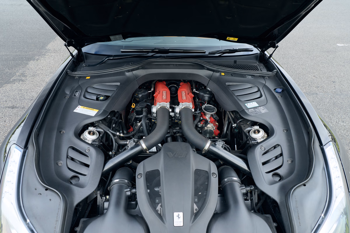 2017 Ferrari GTC4 Lusso — photo 6