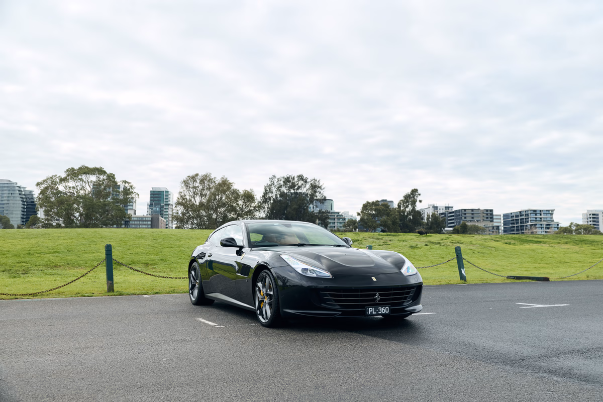 2017 Ferrari GTC4 Lusso — photo 4