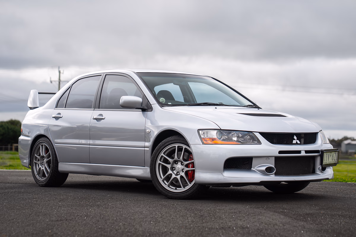 2006 Mitsubishi Lancer Evolution IX — photo 2