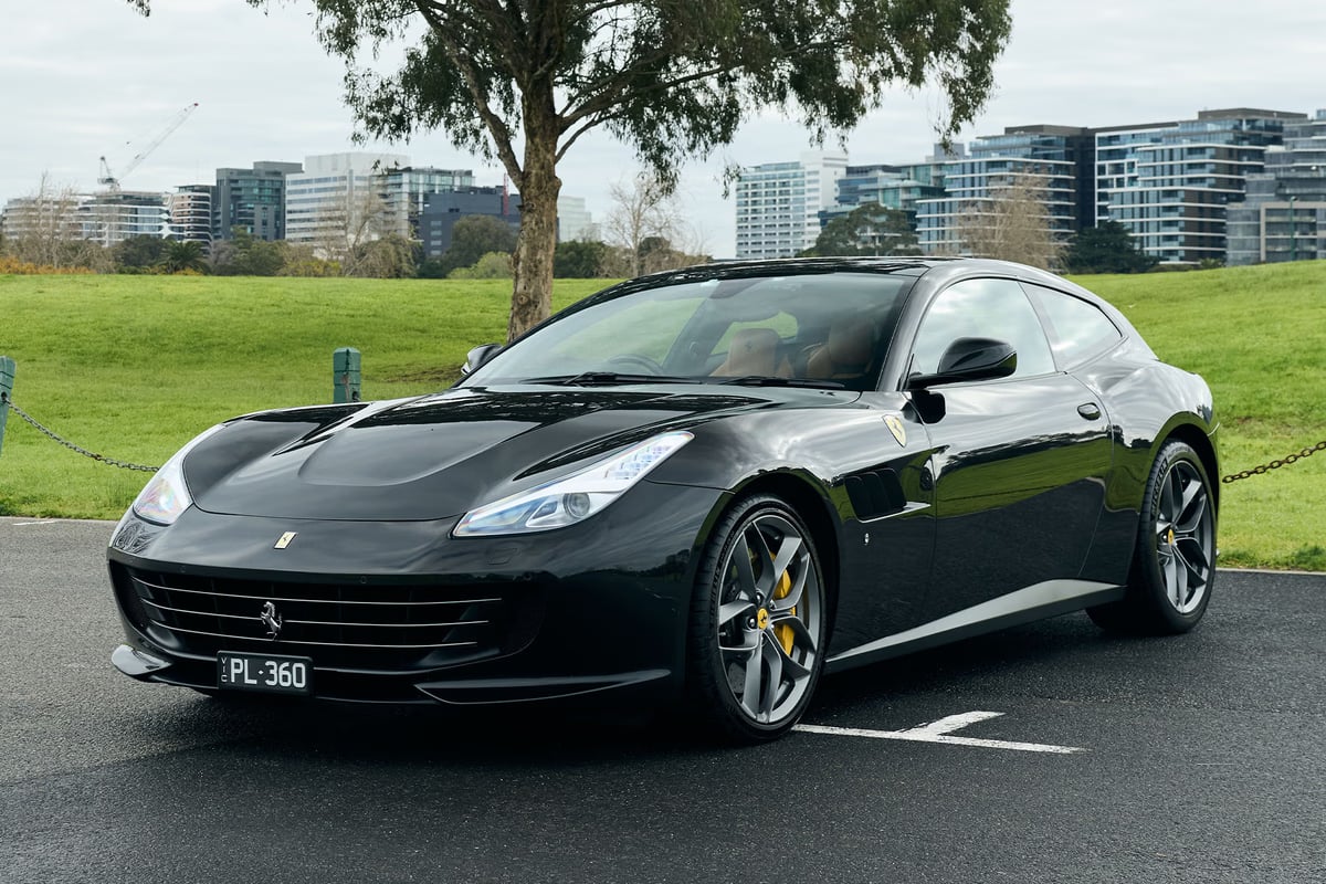2017 Ferrari GTC4 Lusso T - Vehicle image