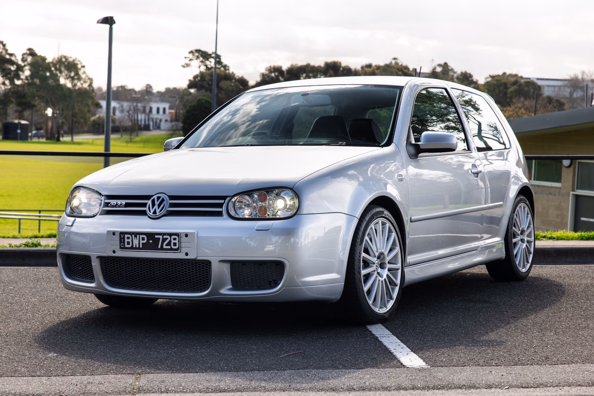 2004 Volkswagen Golf MK4 R32 — photo 4