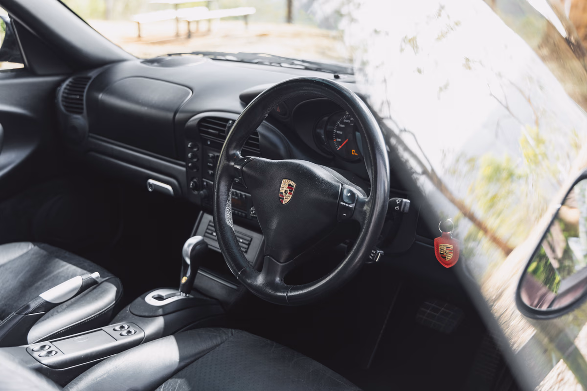 2002 Porsche 911 (996) Carrera — photo 4