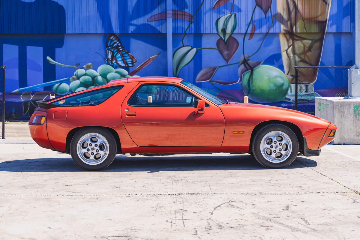 1983 Porsche 928 S — photo 7
