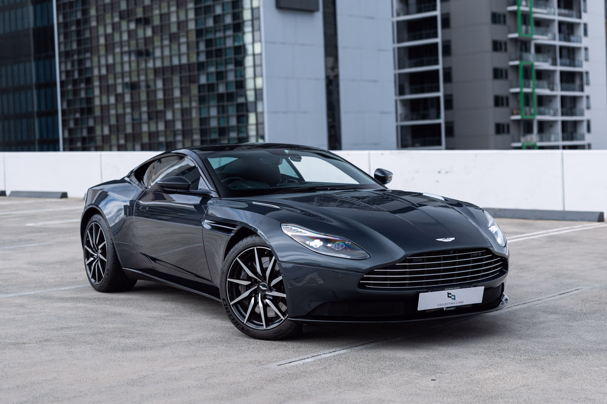 2017 Aston Martin DB11 — photo 4