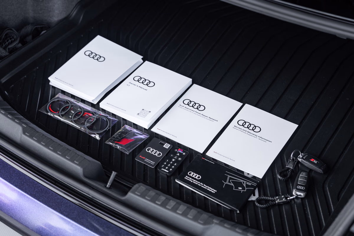 2025 Audi RS3 — photo 7