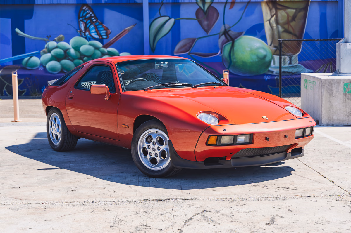 1983 Porsche 928 S - Vehicle image