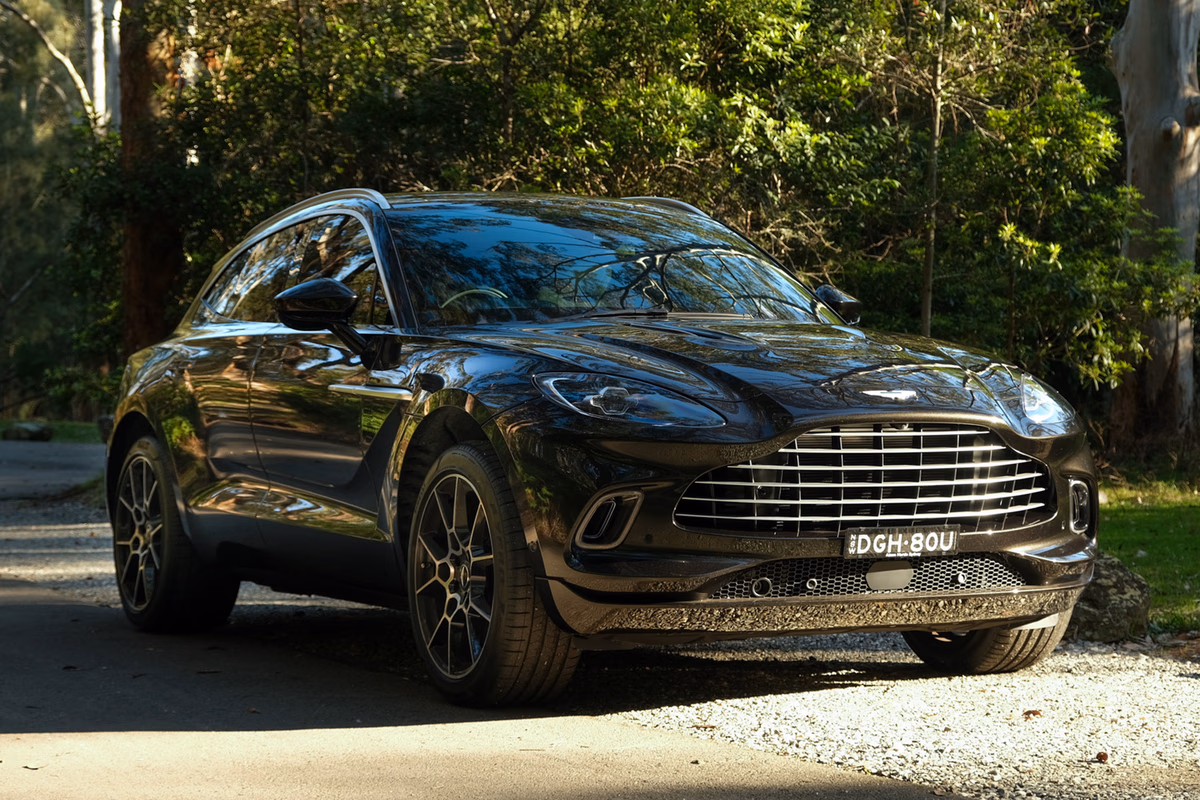 2022 Aston Martin DBX — photo 7