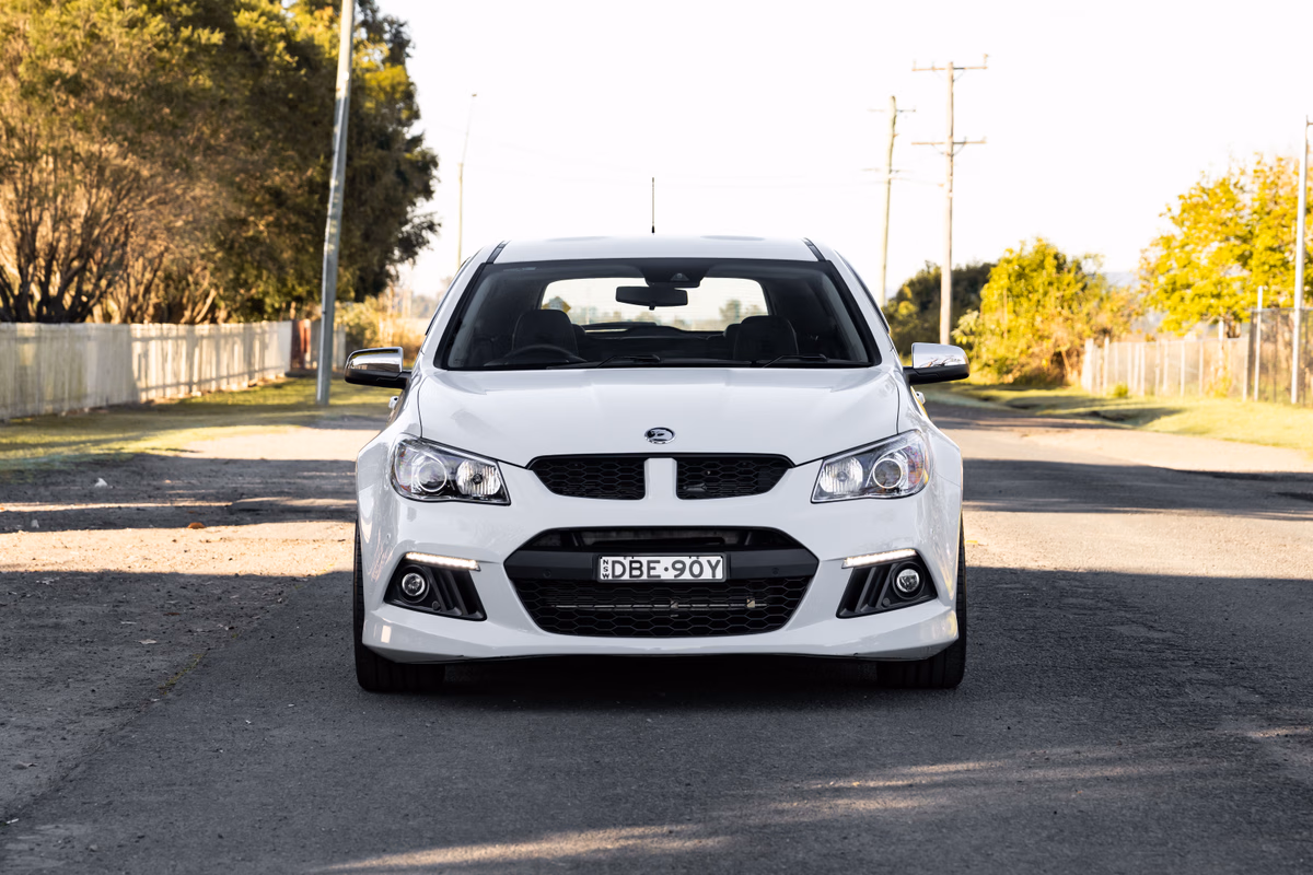 2015 HSV Clubsport R8 Tourer — photo 2