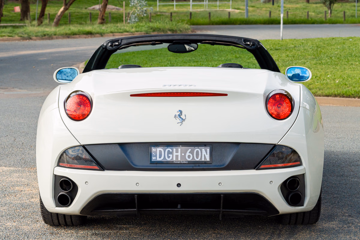 2012 Ferrari California — photo 7