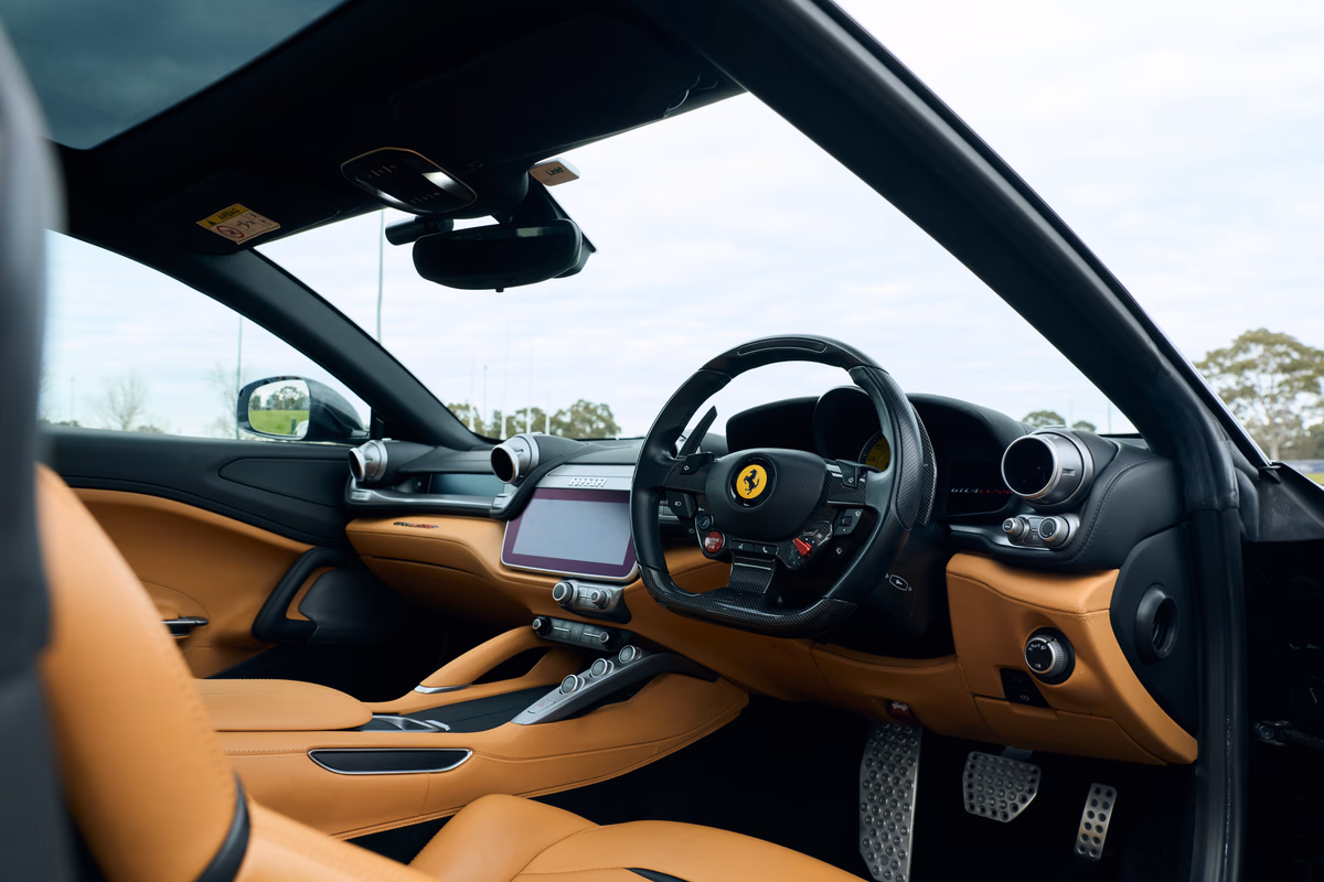 2017 Ferrari GTC4 Lusso — photo 5