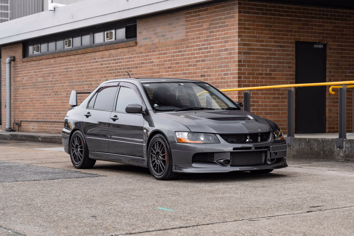 2003–2005 Mitsubishi Lancer Evolution VIII MR