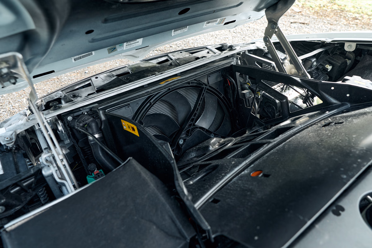2020 BMW i8 — photo 6